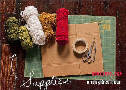 利用废纸箱和毛线制作“LOVE”的方法 -  www.shouyihuo.com