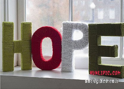 利用废纸箱和毛线制作“LOVE”的方法 -  www.shouyihuo.com